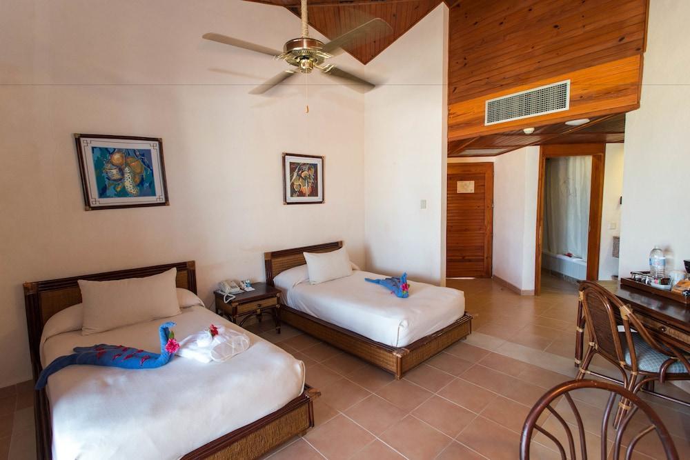 Resort Natura Park & Eco