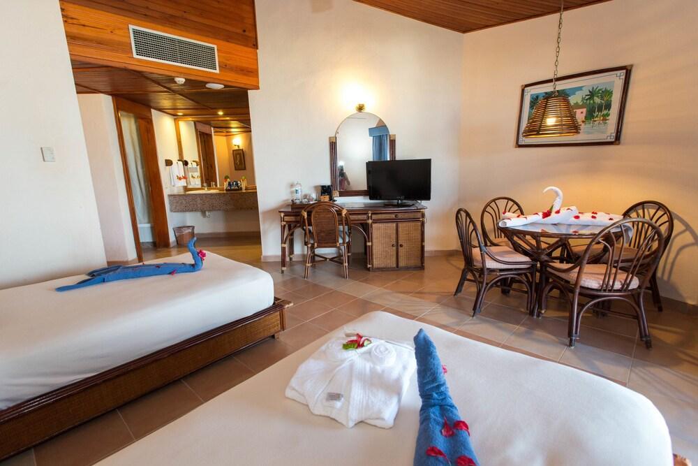 Natura Park & Eco Resort 5*